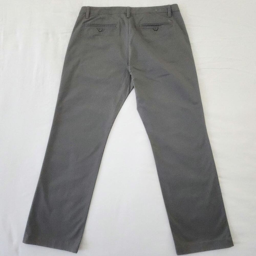 UNTUCKit Relaxed Fit Gray Pants 36x30 Mens Chinos Trousers Casual Straight Leg - Picture 9 of 9